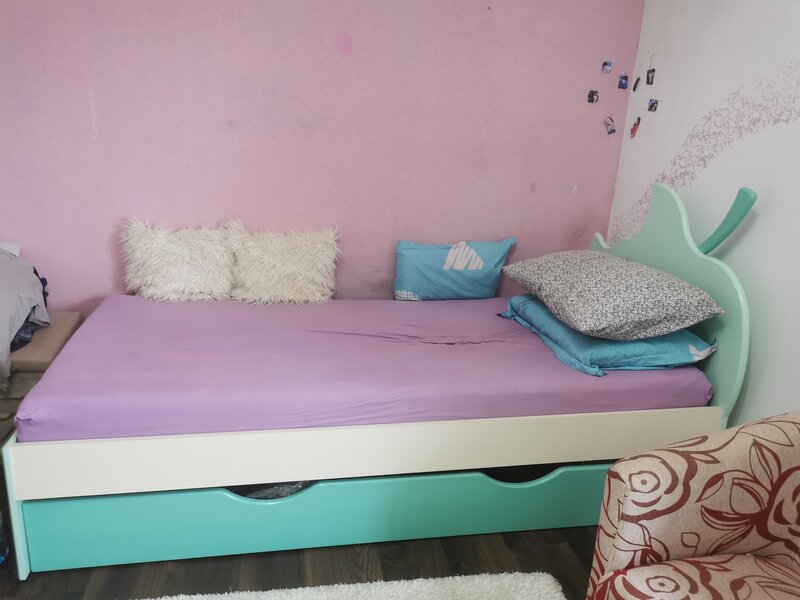 Se vinde mobila dormitor copii.